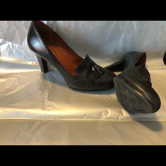 Black pump with tassels - Picture 2 of 4